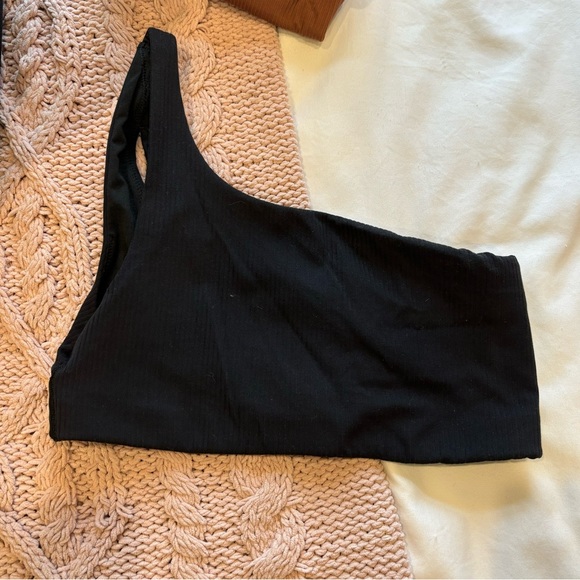 Lululemon Ribbed Nulu Asymmetrical Yoga Bra - Picture 2 of 7